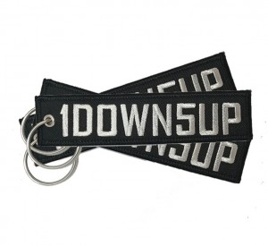 China custom 1down5up logo metal wire embroidery Key chains